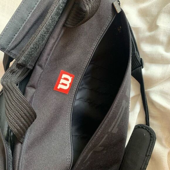 Wilson Bag Unisex 15.5” USPTA Triad Black Tennis Gym Shoulder Travel Case - Picture 7 of 13